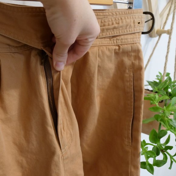 Vintage High Waisted, Minimalist Mom Shorts - Picture 3 of 4